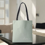 Bolsa Tote Elegante do Monograma Moderno Minimalista Verde Sa<br><div class="desc">Apresentando nossa Coleção Elegante do Monograma Moderno Minimalista Verde: Elevem sua estética com sofisticação serena e elegância eterno. Nossa coleção mostra designs minimalistas em uma matiz verde tranquila, complementada por monogramas refinados adaptados ao seu estilo pessoal. De papelaria polida a acessórios versáteis, cada peça da nossa coleção é meticulosamente trabalhada...</div>