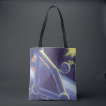Bolsa Tote Estação Espacial Vintage Science Fiction Orbiting<br><div class="desc">Ilustração de safra futurista e imagem de ficção científica de planetas. Uma estação espacial orbitando ao redor de um planeta ou lua com um sol brilhante brilhando no céu no futuro. Um clássico design de quadrinhos retrô de ficção científica.</div>