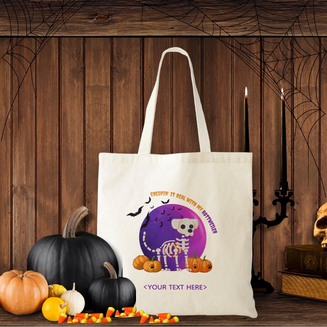 Bolsa Tote Fall Halloween Spooky Trick ou Treat Tote Bag (Trick or Treat OR show up to the Halloween party in style. Represent your favorite dog breed!!)