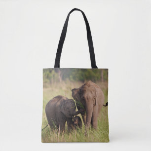 Bolsa Tote Família de Elefantes Asiáticos Indianos na Savana