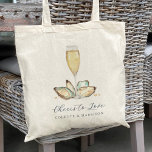 Bolsa Tote Favor de Ostra e Pérolas de Aquarela<br><div class="desc">Planejar um janto de ensaio, festa de noivado ou casamento de marisco ou assado de ostras? Nossas bolsas de torta para o chic costeiro apresentam sorvete macio e ostra aqua aqua-aquarela e ilustrações pérolas ao redor de uma flauta de champanhe, com duas linhas de texto personalizado em azul-marinho clássico. Mostrado...</div>