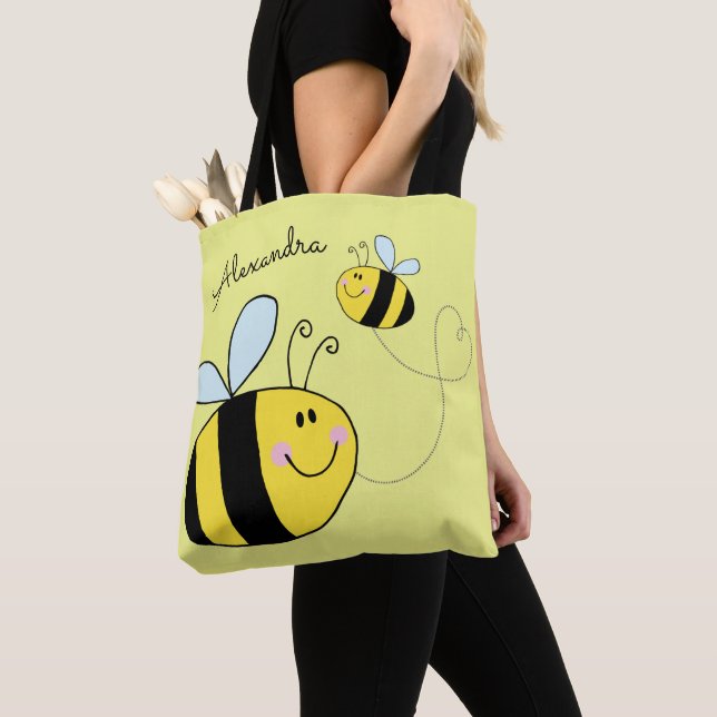 Bolsa Tote Feliz Bumble Bees Flying Heart Personalizado (Close Up)