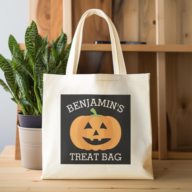 Bolsa Tote Feliz Halloween com o nome "Cute Pumpkin Treat" (Custom Tote Bag)