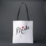 Bolsa Tote Festa de casamento de Chá de panela de Noiva Perso<br><div class="desc">Linda, elegante preto em uma escrita tipográfica branca, coração vermelho, na moda, tendências, personalizada, bolsa de tote para a noiva para chá de panela, festa de solteira, casamento. Do outro lado, a bolsa apresenta o nome da noiva em um belo e elegante roteiro de tipografia rosa. Basta digitar o nome...</div>