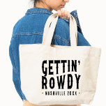 Bolsa Tote Festa de solteira Nashville Personalizada Recebend<br><div class="desc">Procurando o favor perfeito da festa de solteira? Não olhe mais do que esta Nashville a ficar com a bolsa de tote rowdy! Esta bolsa é perfeita para qualquer um que queira se divertir um pouco no seu grande dia. Ele tem uma design de vaqueira divertida e é do tamanho...</div>