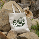 Bolsa Tote Festa de solteira Personalizada de Bach de Camp<br><div class="desc">Embarque em sua aventura montanhosa com nossa Festa de solteira personalizada do Camp Bach Tote Bag - um acessório prático e na moda que complementa a beleza do exterior. Esta bolsa de tote de solteira de acampamento verde florestal é mais do que apenas uma bolsa; é um símbolo personalizado da...</div>