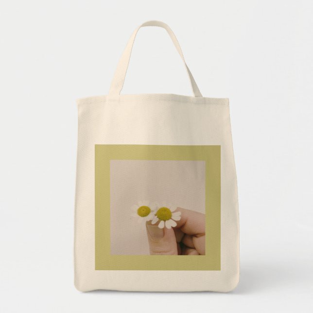 Bolsa Tote “Fingertip Daisy – Soft Botanical Tote Bag” (Frente)