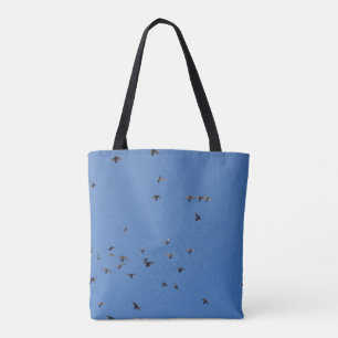 Bolsa Tote Flock of Birds Flying in Clear Blue Sky with Parag