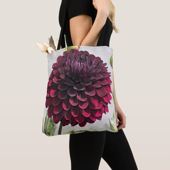 Bolsa Tote Floração de Dália Vermelha Escura Floral (Close Up)