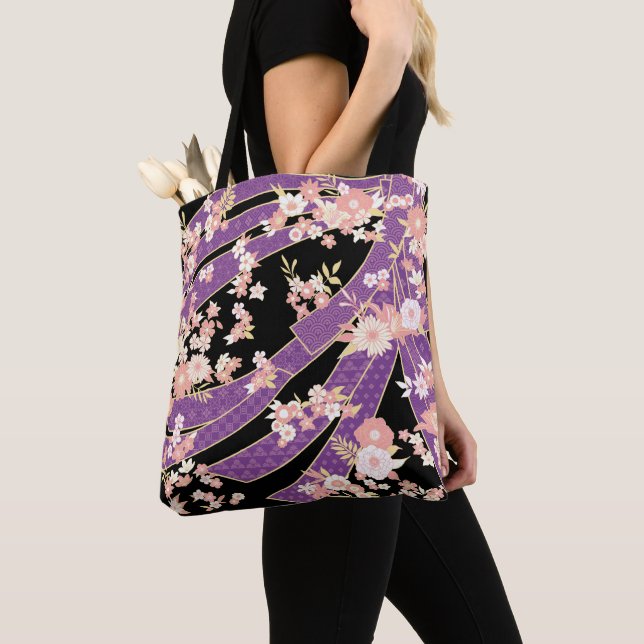 Bolsa Tote Floral Kimono Padrão Violet (Close Up)