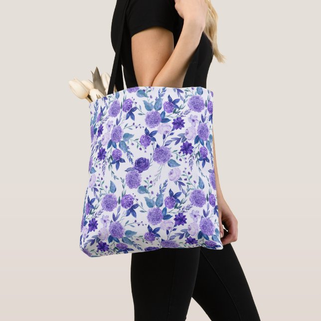 Bolsa Tote Floral Lilac Roxo Elegante Em Branco (Close Up)