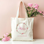 Bolsa Tote Flores Cor-de-Rosa com Monograma Personalizado<br><div class="desc">A Bolsa de Mão Flores Cor-de-Rosa com Monograma Personalizado é um presente lindamente elegante, perfeito para damas de honra ou celebrações de despedida de solteira. Com um design delicado em aquarela com flores cor-de-rosa e folhagens, esta bolsa pode ser personalizada com uma letra e nome para um toque pessoal. Seu...</div>