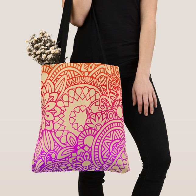 Bolsa Tote Flores Laranja Roxo e Fundo de Pêssego Suave (Close Up)