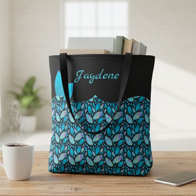 Bolsa Tote Folhas De Teal Blue E Black Trendy Com Nome (Off to college? Then take this bag with you. Its personal, cute and packed with teal leaves.)