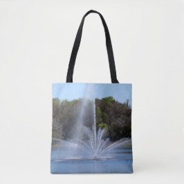 Bolsa Tote Fonte Em Um Lago