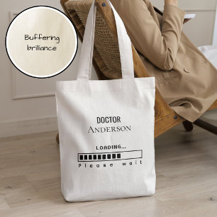 Bolsa Tote Formatura de PhD engraçada Nome do Doutor Carregan