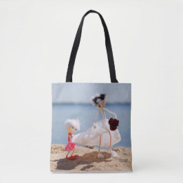 Bolsa Tote Fubby Bruidsmeisje met Bruid op strand.