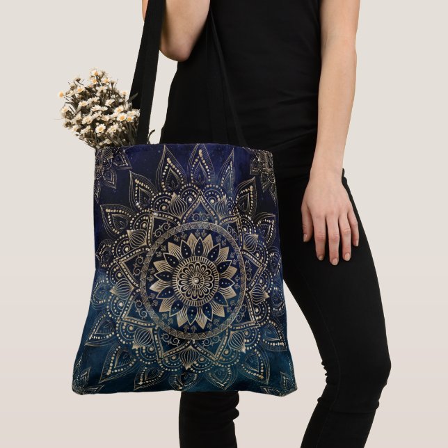 Bolsa Tote Galáxia Azul Elegante Dourada Mandala (Close Up)