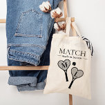 Bolsa Tote Gift de Bridesmaid de Tênis de Correspondência Per<br><div class="desc">Procurando o acessório perfeito para a festa de solteira temática de tênis? Não olhe mais do que nossa bolsa de noiva de tênis de "Match Made in Heaven"! Esta na moda e esta mala prática de tote é a combinação perfeita para qualquer futura noiva tênis. Feito com materiais de alta...</div>