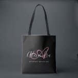 Bolsa Tote Girly Rose Gold Elegante Monograma de Nome em Scri<br><div class="desc">Personalize sua linda bolsa de compras preta com monograma da moda! O texto abaixo pode ser personalizado para a frase de sua preferência ou até mesmo seu nome completo; você também pode excluí-lo se preferir. Se precisar de ajuda, por favor nos avise em belytaliarecipes@gmail.com, e ficaremos felizes em ajudá-lo. ©...</div>