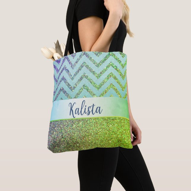 Bolsa Tote Glittery Green and Purple Chevron Personalizado (Close Up)