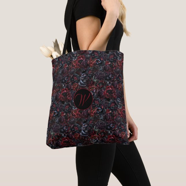 Bolsa Tote Gothic Black Cat & Dark Flowers Pattern Monogram (Close Up)