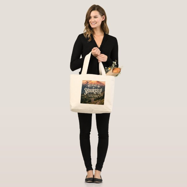 Bolsa Tote Grande Acredite em Si Mesmo (Frente (modelo))
