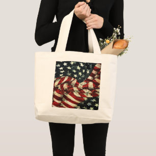 Bolsa Tote Grande American Flag-Camouflage por Shirley Taylor