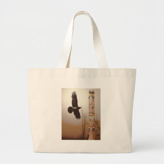 Bolsa Tote Grande Arte Flying Raven & Totem-Pole Fantasy