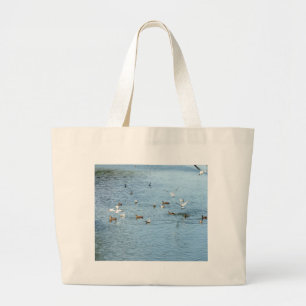 Bolsa Tote Grande Aves No Rio De Verão
