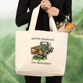 Bolsa Tote Grande Country Truck Hauling Shamrocks and Shenanigans 
