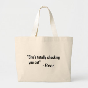 Bolsa Tote Grande "Ela está te checando" - Cerveja