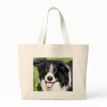 Fotografia de um cachorro feliz