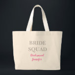 Bolsa Tote Grande Nome Personalizado Cor-de-Rosa Bridesmaid: Bachelo<br><div class="desc">Linda caligrafia, madrinha rosa. Perfeito para o saco de papel de casamento. Esquadrão noivo.</div>