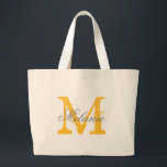 Bolsa Tote Grande Sacos de tote de cinza personalizada e de monogram<br><div class="desc">Cinza de nomes personalizados e saco de tota de monograma amarelo design de logotipo elegante com iniciais de letras monogramas. A bela vintagem favorece a ideia da dádiva para a noiva ser e noivas entrarem; floristas, madrinhas de casamento, matrona de honra, mãe da noiva, mãe do noivo e madrinhas de...</div>