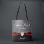 Bolsa Tote Grunge Black, Cinza e Red Team Bride<br><div class="desc">Saco de Tote da Noiva da Equipe. Um presente de excelente para as damas de honra, madrinhas de casamento ou matrona de honra, etc... 100% personalizável. Pronto para Preencher a(s) caixa(s) ou Clique no botão PERSONALIZAR para adicionar, mover, excluir, redimensionar ou alterar qualquer fonte ou gráfico. Feito com vetor de...</div>