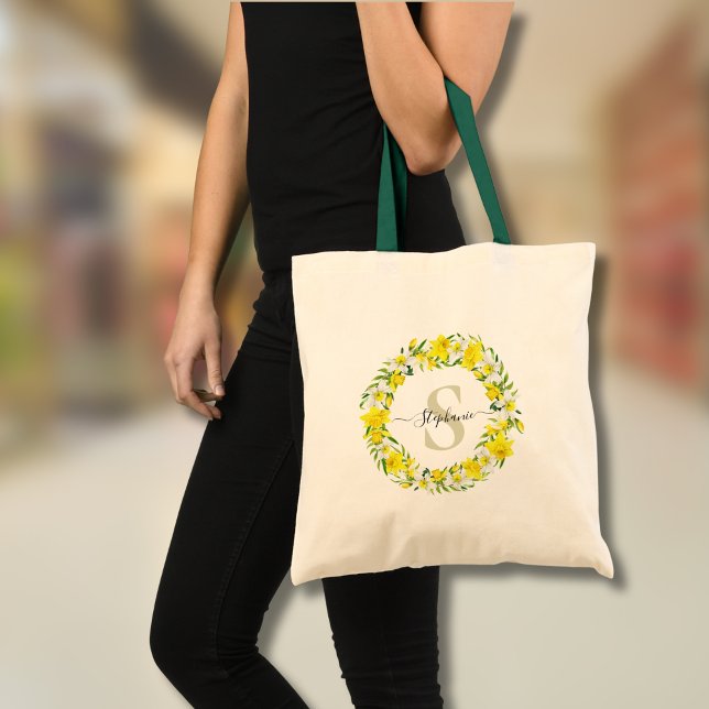 Bolsa Tote Guirlanda Personalizada de Narcisos Amarelos e Bra (Add Initial and Name to customize, or delete text if not required)