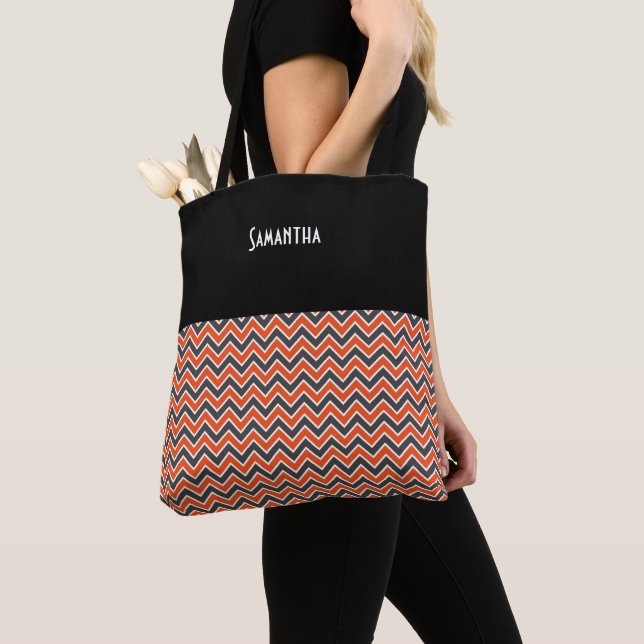 Bolsa Tote Halloween Chevron Bold Orange Black White Name (Close Up)