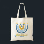 Bolsa Tote HANUKKAH Stars Menorah Dreidel Tote Bag<br><div class="desc">Nosso Rainbow Menorah Hanukkah Tote Bag tem um design do Arco-Íris popular que sacudir para se tornar um Hanukkah alegre/ Chanukah menorah. Com uma aspersão de estrelas judaicas de David, esta design moderna é uma maneira bela e divertida de desejar à família e aos amigos um Feliz Chanucá no estilo....</div>