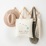 Bolsa Tote Hawaii Wedding Welcome<br><div class="desc">Bem-vindos dos convidados de casamento da cidade com um cheio de lanches e guloseimas personalizadas com o estado onde você vai se casar, com os nomes da noiva e do noivo e a data do casamento. Clique em Personalizar para mover o coração para mostrar qualquer cidade ou local no mapa...</div>