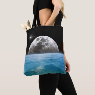 Bolsa Tote Horizonte do Oceano Azul sob a Lua Prateada Celest