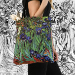 Bolsa Tote Írises de Vincent van Gogh, Arte do Jardim de Vint<br><div class="desc">Bonitas malas de impressão! Disponível em dois estilos e dois tamanhos! Irrises (1889), de Vincent van Gogh, é uma pintura floral de paisagens de apos impressionismo de arte, que inclui um jardim com íris roxos barbudos que crescem com papoilas laranja. Uma flor branca de íris solteiro está florescendo na borda....</div>