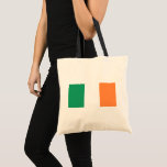 Bolsa Tote Irish National Flag, Irish Standard, Banner<br><div class="desc">O Tricolor: Um Símbolo da Esperança e da Unidade - O Tricolor Irlandês, uma tapeçaria vibrante de verde, branco e laranja, tornou-se sinônimo da Ilha Emerald. Esta simples, mas poderosa bandeira carregar dentro das suas dobras uma história rica e um simbolismo profundo. - Um Nascimento Rebelde - O Tricolor foi...</div>