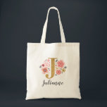 Bolsa Tote Letra Dourada, cor-de-rosa, monograma floral, "J"<br><div class="desc">Um belo saco de totas florais, cor-de-rosa, com monogramas femininos, com flores cor-de-rosa e uma letra "J" falsa em monograma. Personalize o saco de tote adicionando o seu nome por baixo do monograma. Faz um presente divertido para um amigo ou para uma dama de damas de honra. Projetado para você...</div>