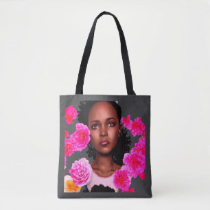 Bolsa Tote Linda jovem cercada de flores rosa