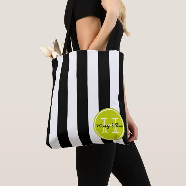 Bolsa Tote Listra Preta e Branca Com Monograma Verde Lima (Close Up)