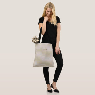 Bolsa Tote Listras de Tan Neutro Monograma Clássico Inicial