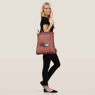 Bolsa Tote Macro Fotografia de Caracol em Terracotta