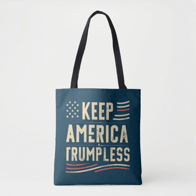 Bolsa Tote MANTENHA A AMÉRICA SEM TRUMP Bandeira americana ma (Frente)