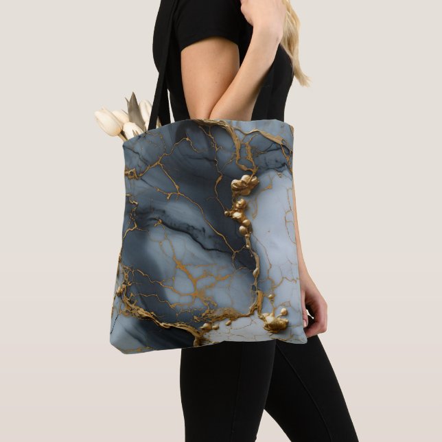 Bolsa Tote Mármore Onyx Fumê com Veias Douradas (Close Up)